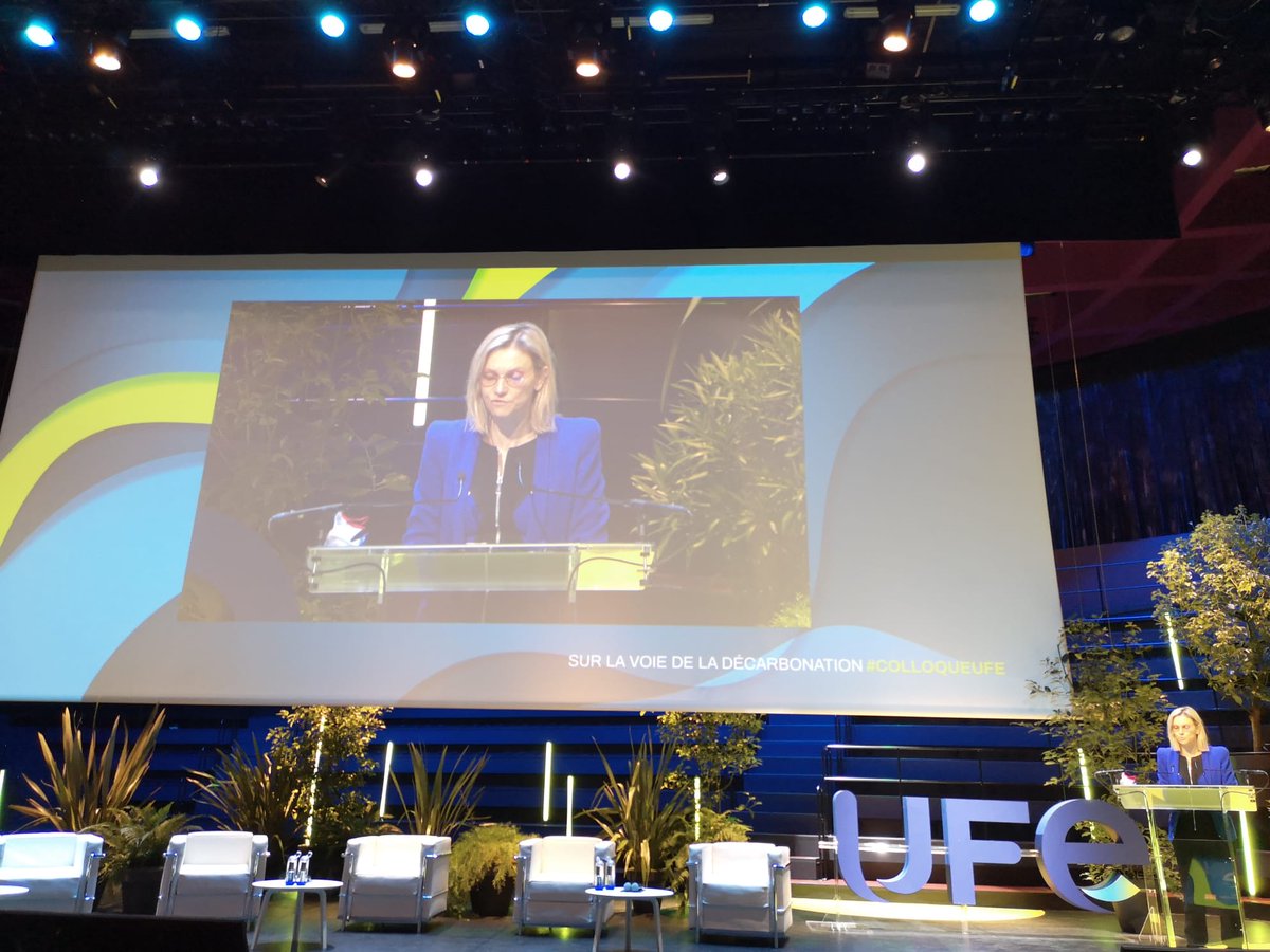 Energy_stream's tweet photo. L'édition 2021 du colloque de l'@ufelectricite "Sur la voie de la décarbonation" commence par l'ouverture d'Agnès Pannier-Runacher.

A suivre via le livetweet d'@Energy_stream !

#ColloqueUFE #Wavestone https://t.co/t6odk6iMFD
