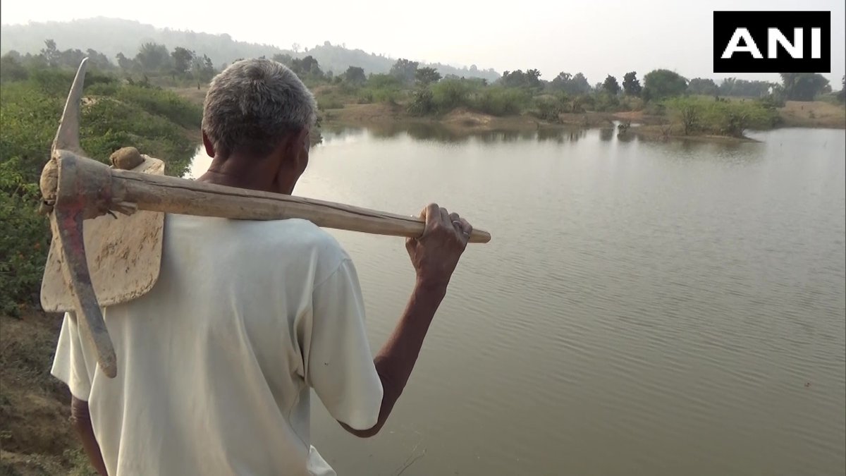 ANI's tweet photo. Bihar: Laungi Bhuiyan, the man who carved out a 3-km canal, is digging out another canal to take rainwater of nearby hills to 5 villages in Gaya

"I decided to dig the canal by myself &amp; I am very sure that water will reach these 5 villages soon," Bhuiyan says https://t.co/k8xVebJ4eP