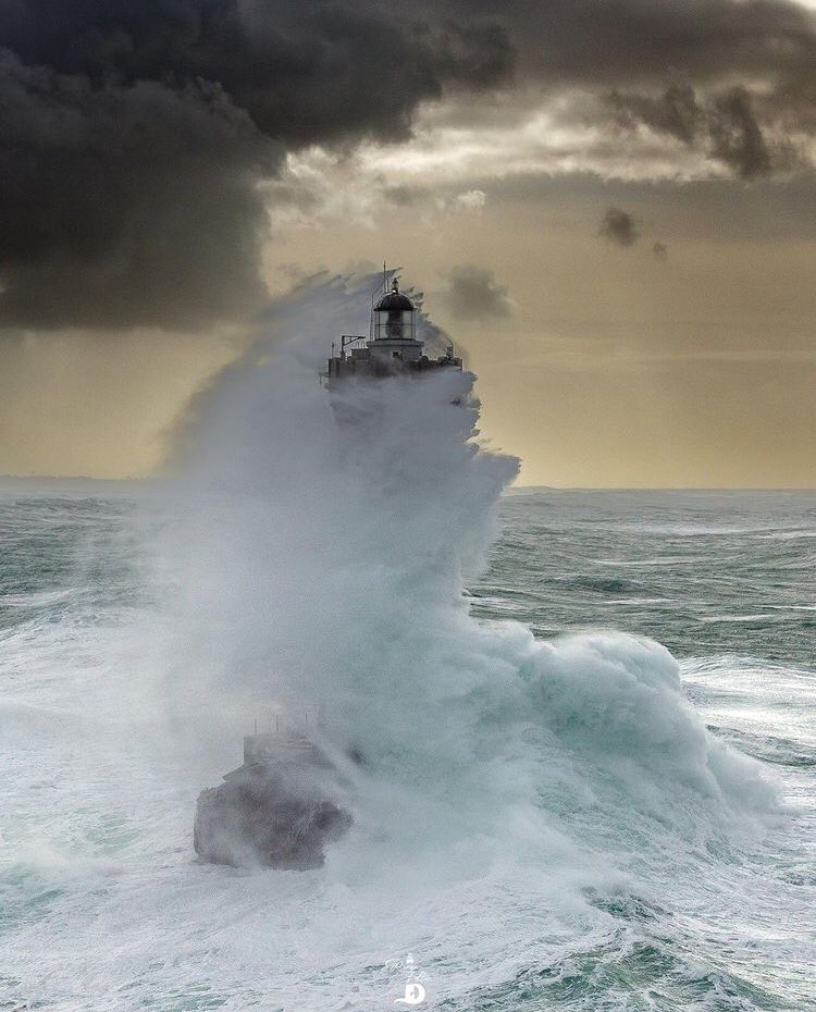 BreizhWeCan's tweet photo. 🌊 L’écume du jour 😉
#MagnifiqueBretagne #LeFour
© @Ronansenan https://t.co/oLBkR452C5