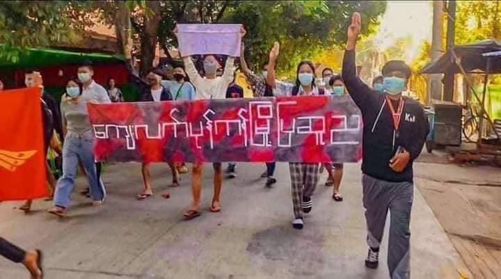 ArielS39463963's tweet photo. Students Union &amp; Township Strikes joined together to overthrow Genocidal Military in Yangon in memorable of bloodshed in Thingangyun, South Dagon &amp; Hlaing Thar Yar Tsp. #HelpPoliticalPrisoners #Dec14Coup   #WhatsHappeningInMyanmar https://t.co/1UROeFAGYK