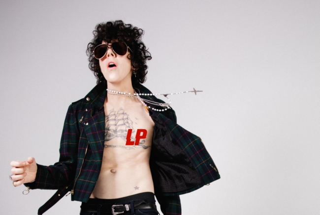 tisca.li/LPIntervista Con <a href="/iamlp/">LP</a> parliamo di sacro, di santità, di chiesa incisa nella carne, di #gender, di <a href="/MeTooMVMT/">me too.</a> di <a href="/BLMLA/">#BlackLivesMatter-LA</a> e sì, dei nostri <a href="/thisismaneskin/">MåneskinOfficial</a> #Churches #14dicembre #music #Cultura #Interviews