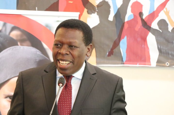 naya_biggie's tweet photo. CS Eugine Wamalwa is the Luhya Kingpin,a youthful voice Ina western region..Mudavadi , Weta and Malala should watch this pace
#DemocraticActionParty https://t.co/Iiu1zuzcii