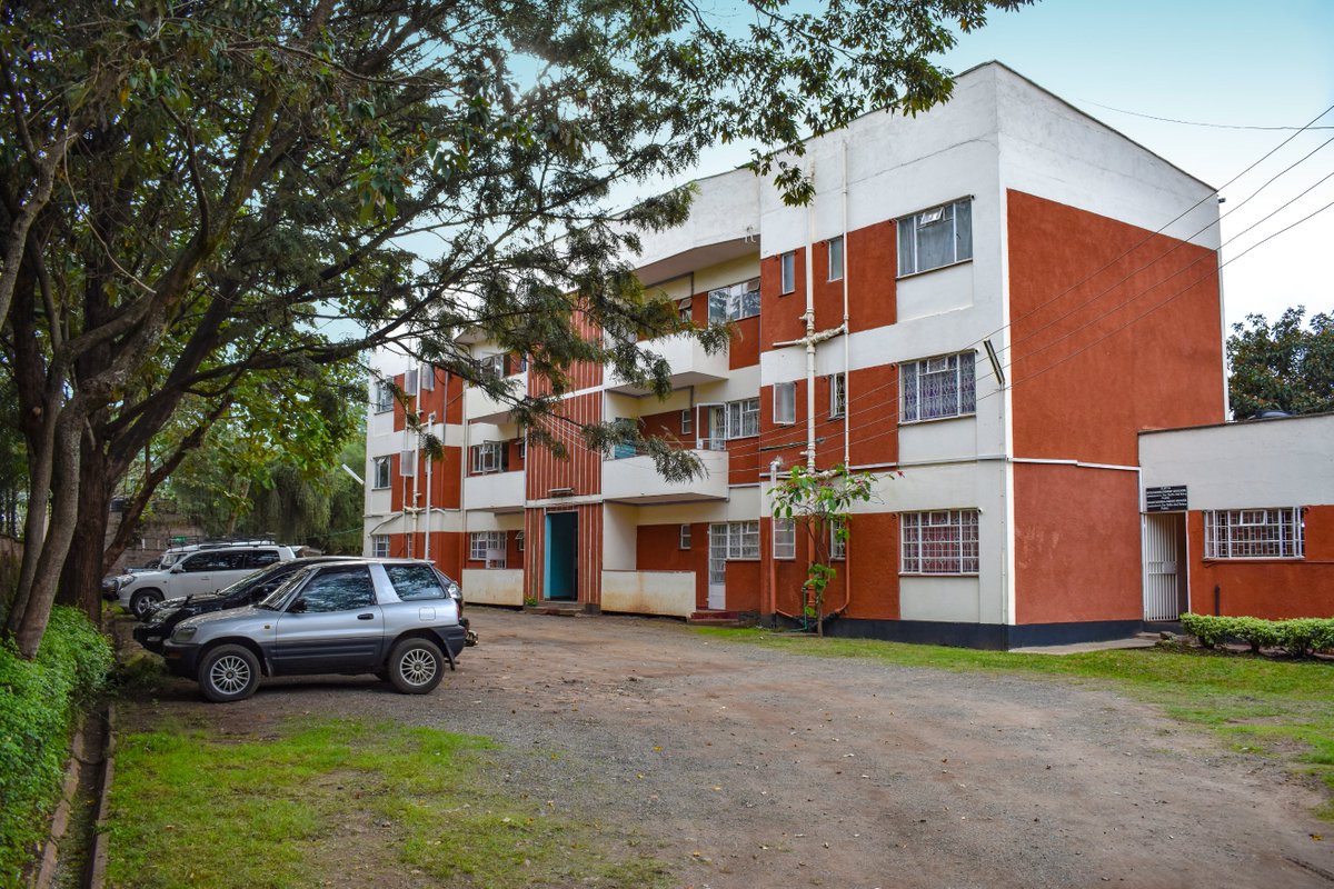 MasterwaysRE's tweet photo. Now available to let behind Ngong' Road at a reduced price of Kshs 70,000 per month!

📍 Princess Park, Kibera Road (Near Jiweke Tavern)
These 3 bedroom apartments in a single block are used exclusively as office space
Ample parking available

Contact 0723 778 945 for viewings https://t.co/62g2fw8trN
