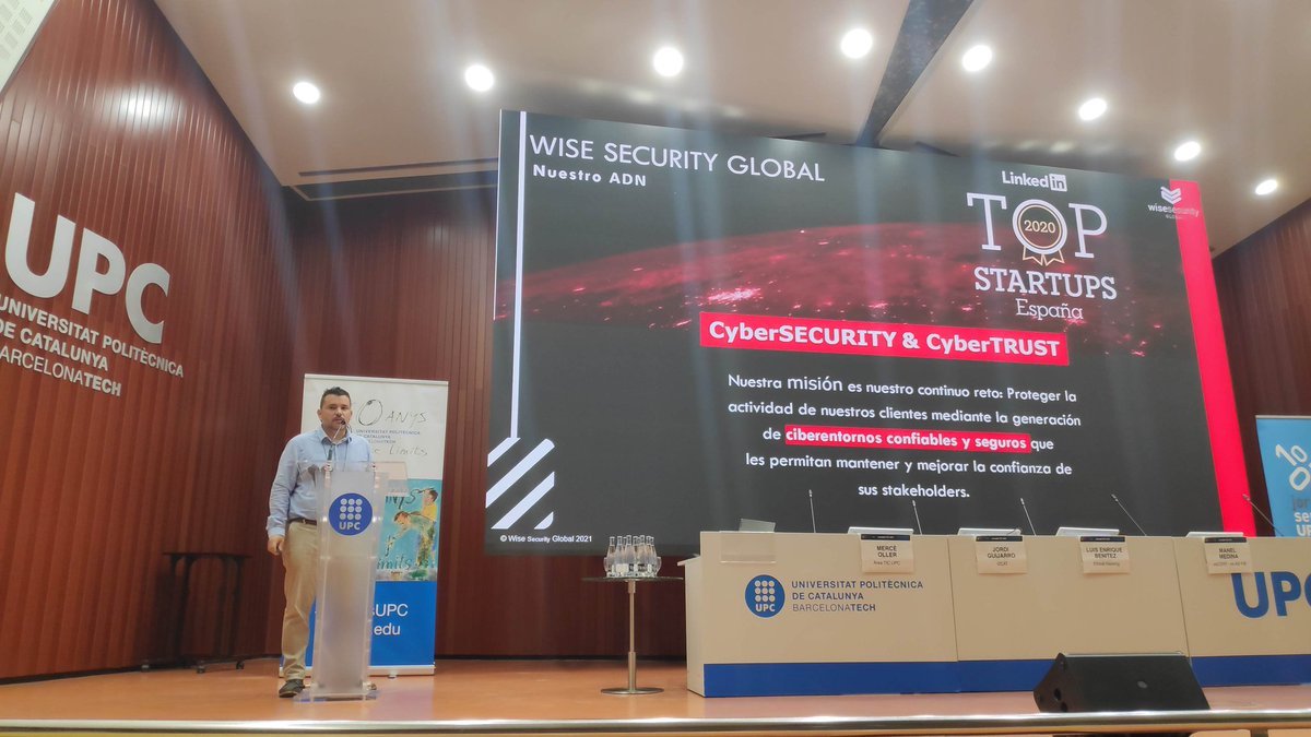 drayamarcos's tweet photo. Ponencia de Juanjo Perez Director de Operaciones de @WSG127 en #jornadesTICUPC https://t.co/Z2nlWbdbP2