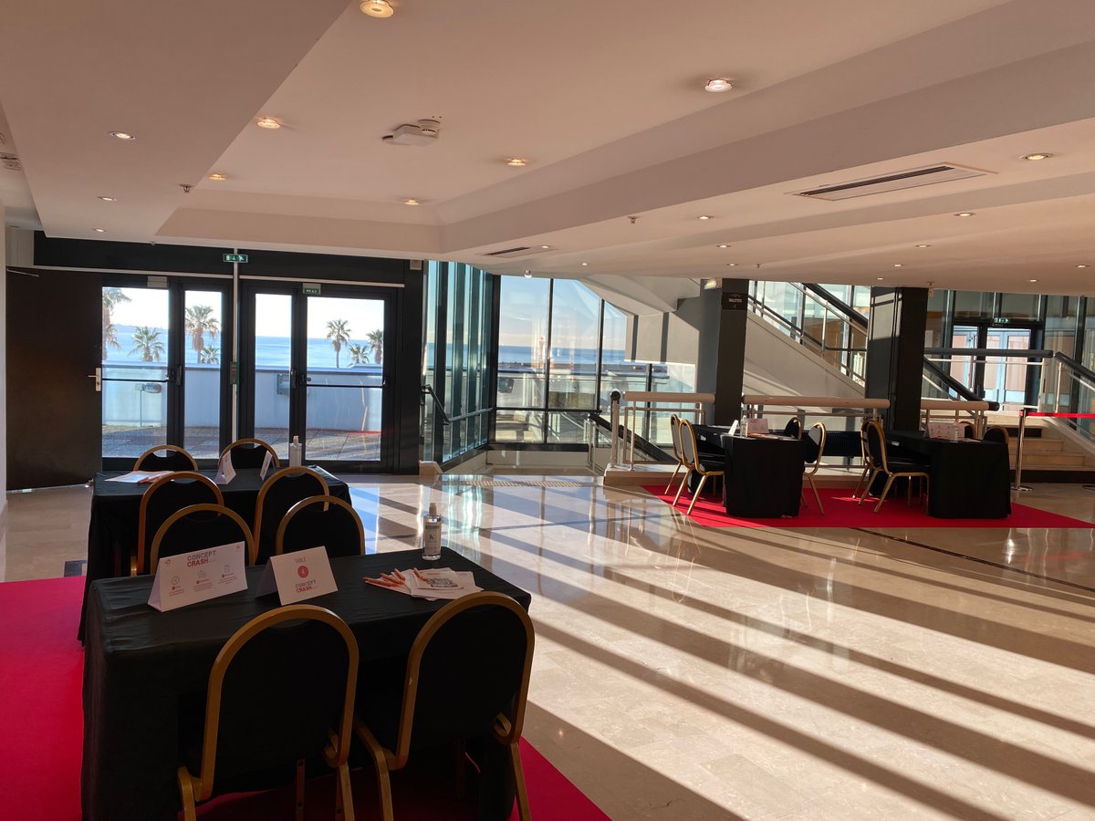 SilverValley_'s tweet photo. Tout est prêt pour les sessions de #ConceptCrash @SilverValley_  ce matin au Festival @SilverEco_Fr !
On vous attend nombreux pour présenter votre innovation et repartir avec des conseils avisés de seniors, usagers potentiels de votre produit ou service ! C'est parti ! https://t.co/T1xreOmjMz