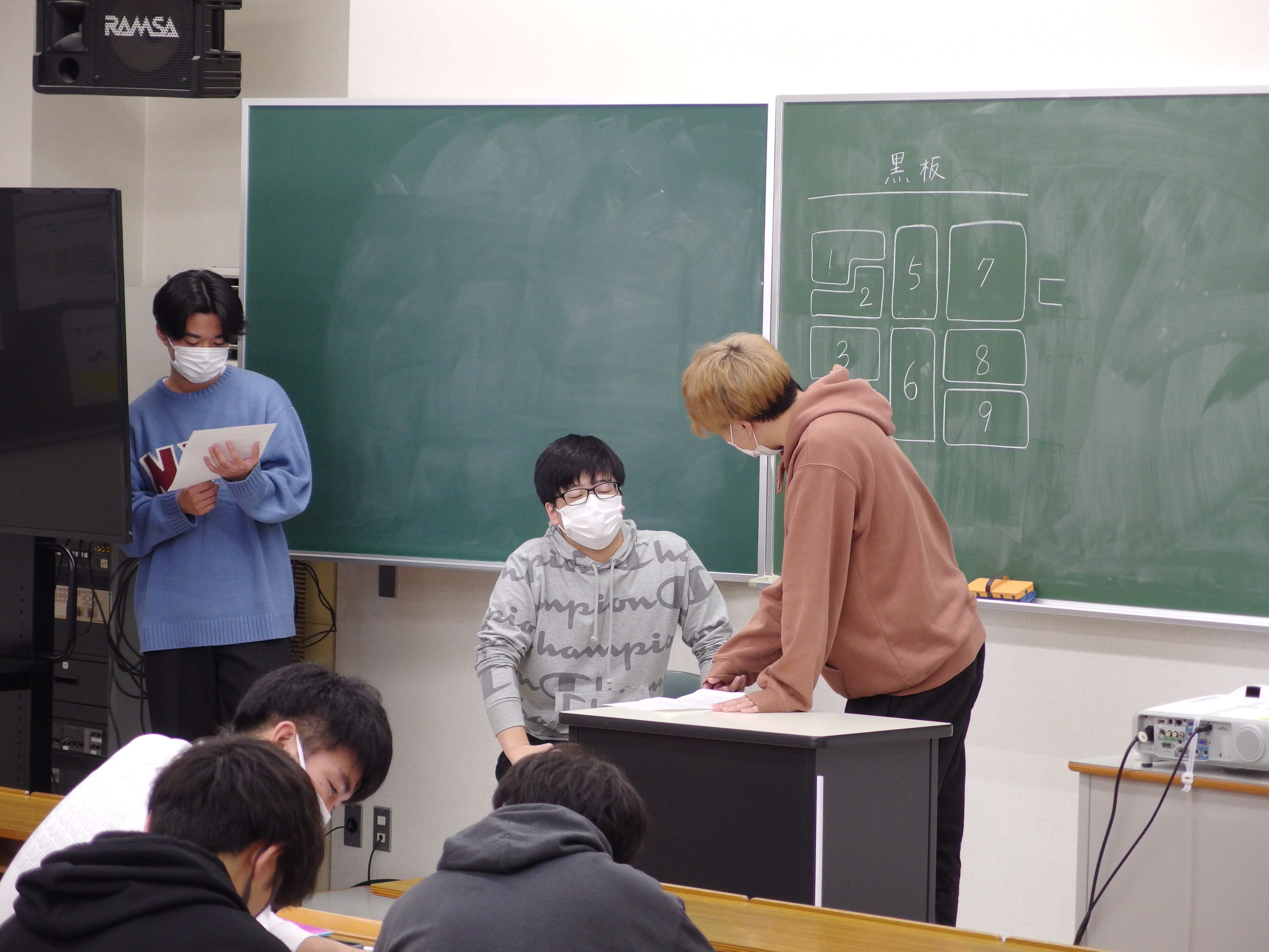 北海道千歳リハビリテーション大学 本日 2年生の 保健医学英語 の授業で プロジェクトの発表が行われました テーマは リハビリを必要とする疾患 疾患の本質 原因 症状 治療法について調べたことと Pt Otと患者さんのロールプレイを全て