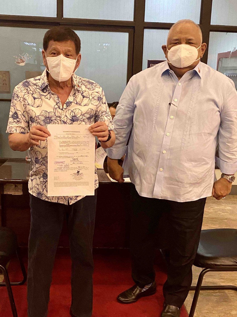PhilippineStar's tweet photo. President Duterte has withdrawn his 2022 senatorial bid, hours after his longtime aide Sen. Christopher βBongβ Go officially dropped out from the presidential race.
Duterte was supposed to run under the Pederalismo ng Dugong Dakilang Samahan (PDDS). https://t.co/zfONWX9rz2