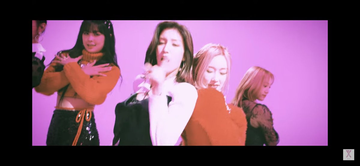 pixytheories's tweet photo. dia & dajeong are in a circular white spotlight while all the others are in a pink-purple light
@official_pixy #CallMe_OutNow #CallingPIXY #PIXY #ํฝ์ #CallMe #๋ถ๋ฌ๋ถ๋ฌ https://t.co/hEGTYeGOGE