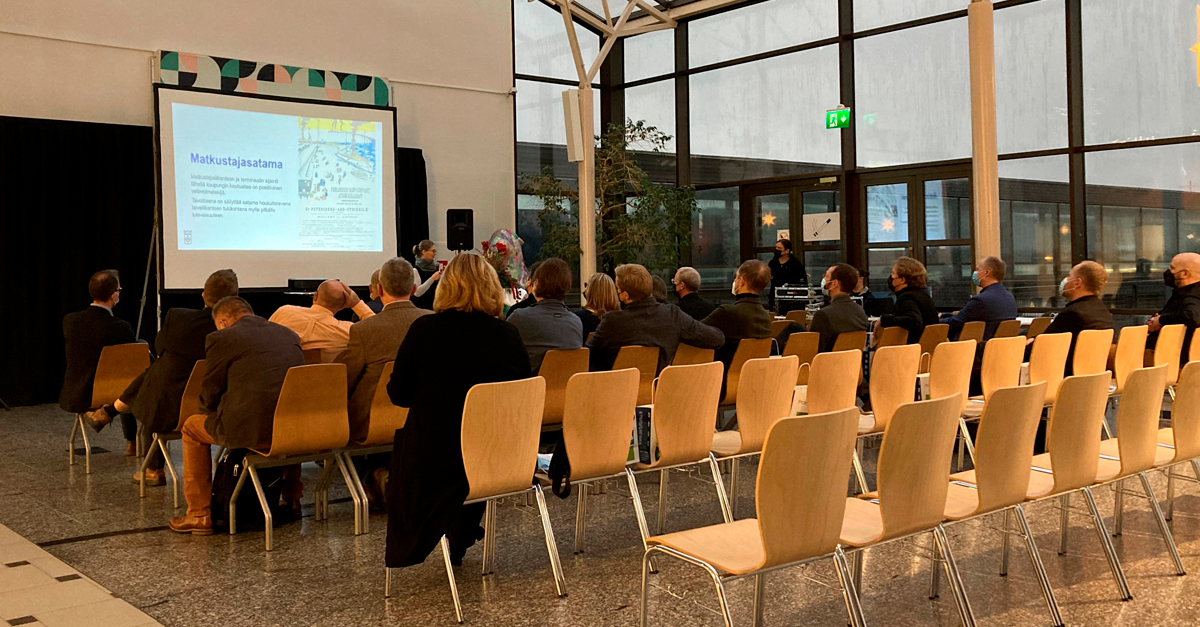 PortOfTurkuFI's tweet photo. Contenders in #architectcompetition for planning of new passenger terminal have been selected. At today's competition seminar, participants were introduced to customer's goals for terminal and given competitors opportunity to explore port area. https://t.co/nfquVFKcPv https://t.co/fVfXpPLHSg