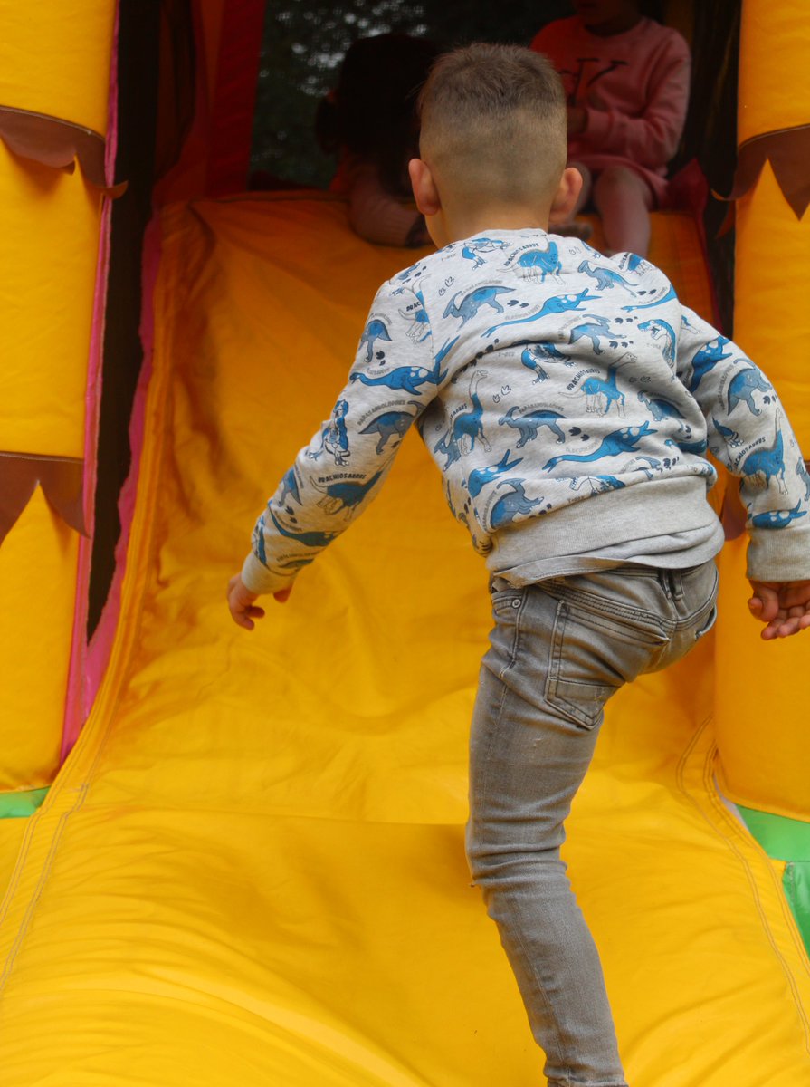 Reguide_'s tweet image. Some pictures of our 'Family Day', that was organized in October for the children that returned form the camps in Northeast Syria (and had not seen each other since) and their (foster)families. It was a healing reunion, with laughter, tears and hugs. #REGUIDE #returnees