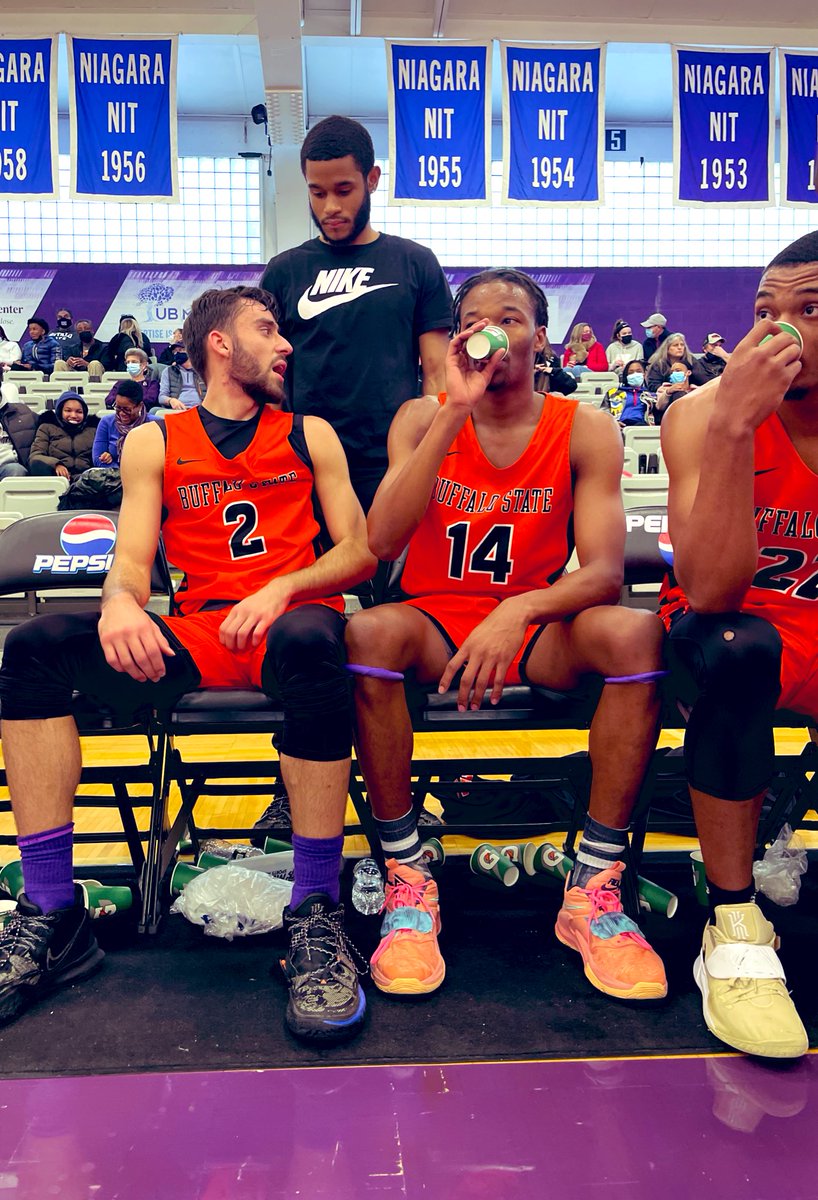 Buffalo State College Basketball tweet media