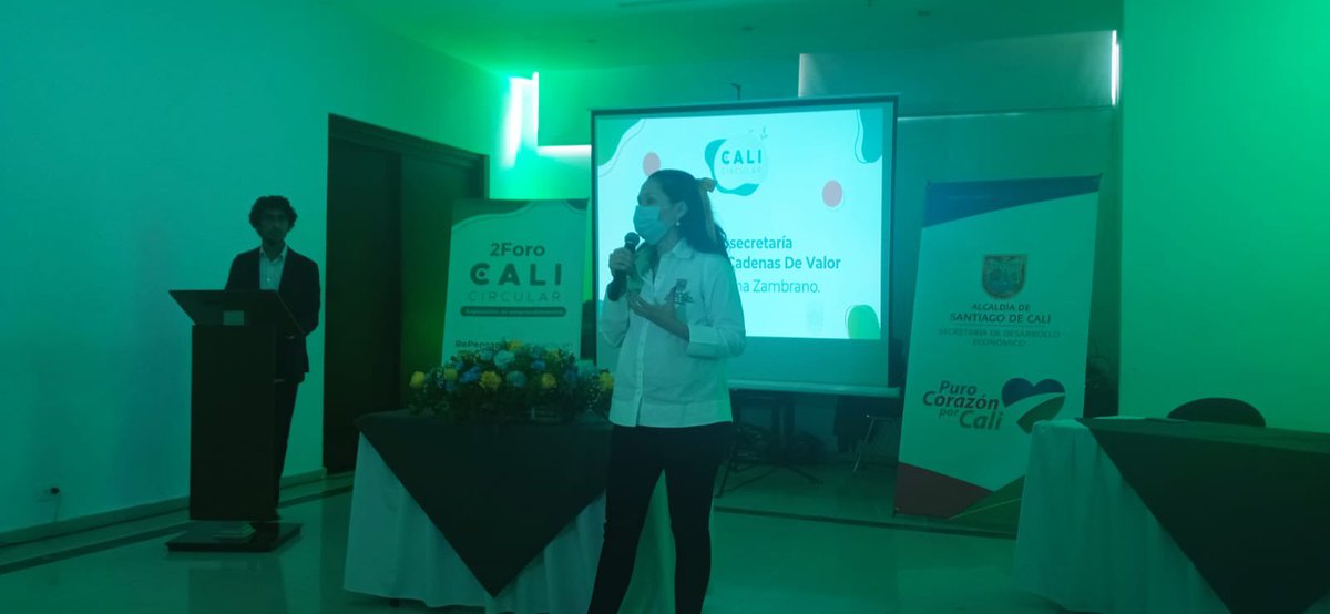 TataZambranos's tweet photo. ¡CALI CIUDAD VERDE! 💚
#AEstaHora 🔴| Hacemos entrega de los paquetes de capital semilla a emprendimientos verdes y sostenibles del proyecto #CaliCircular ♻️, con muestra de productos y promoción de bienes y servicios.
#TeQueremosCali
💙❤️💚 https://t.co/5XatCqwCKh