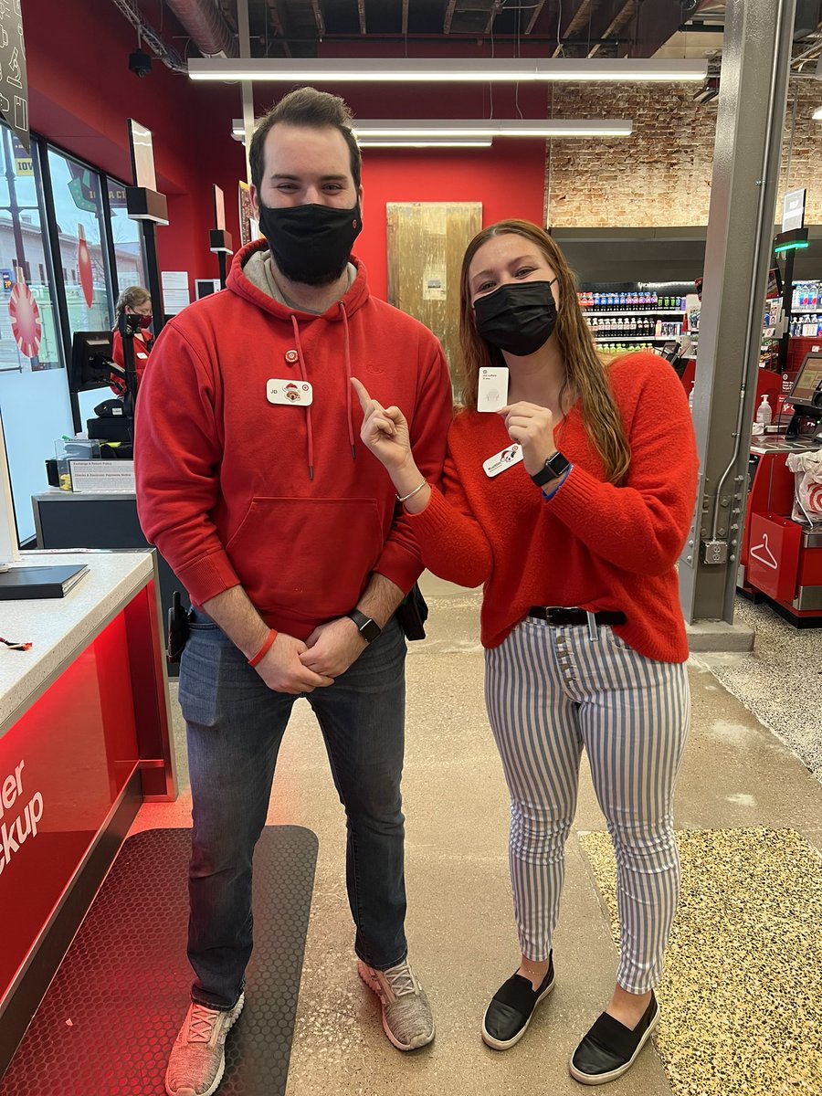 Kaitlin_Schager's tweet image. Way to go @AndrewAustinTGT &amp;amp; JD on bringing care grow and win together at #T3374 We are all so lucky to have you! On top of culture our team drove sales with the best overall comp in #D127 Thank you @natelane39 @Car4AP &amp;amp; Gio for spreading joy to our team this morning! @Le_Hulett