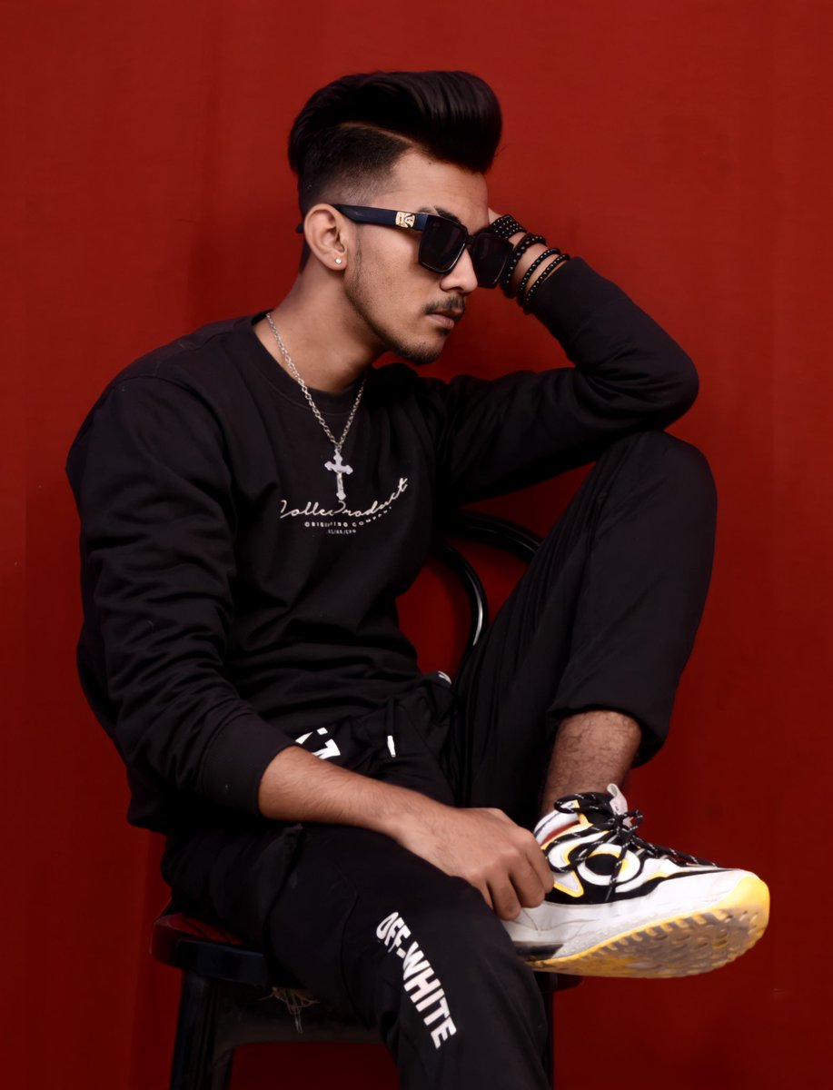 btwitzsimon27's tweet photo. CREATE YOUR OWN STYLE.
#lavyushsimon #mensfashion #menswear #fashionstyle #fashionshoot #fashionista #menstyle #fashionlover https://t.co/tCmLEEu9Dk