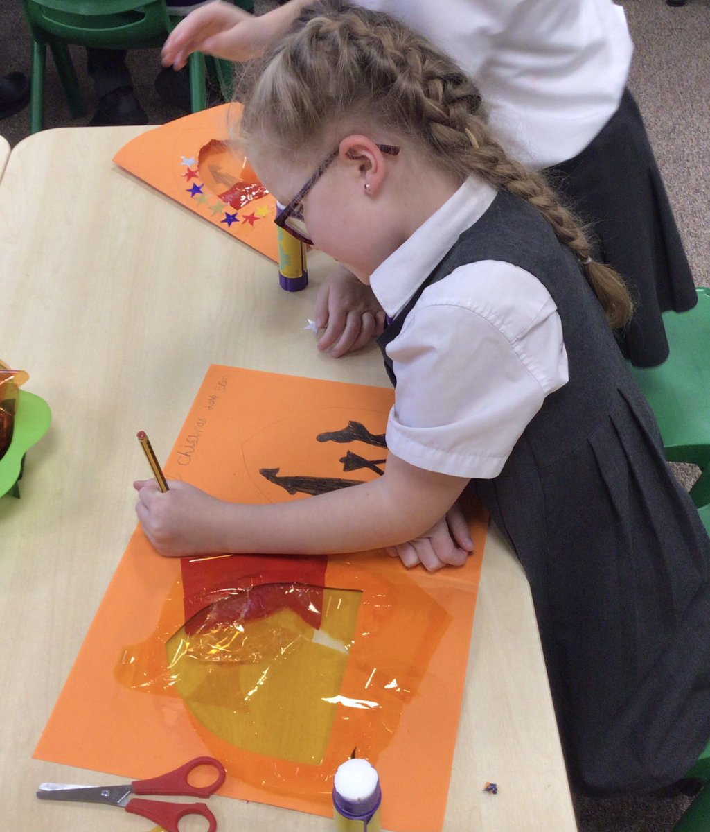 TheTrinityL5's tweet photo. Year 2 have been talking about the ways we celebrate advent. “We celebrate advent by walking in Jesus’ footsteps.” We have finished our topic by making cards to celebrate. #trinityRE #year2 https://t.co/oNx7AOsiaL