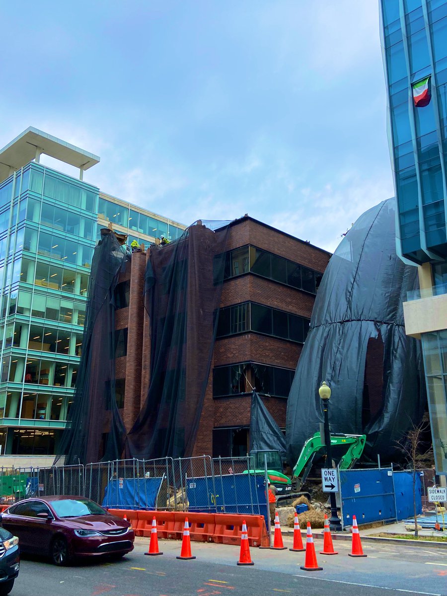 This vacant office building will soon be 222 new homes 

Today, <a href="/DMPEDDC/">DMPED</a> will launch the Housing In Downtown Request For Information (HID RFI) to find other hidden gems that can be housing

#36000by2025 is a big part of what <a href="/MayorBowser/">Mayor Muriel Bowser</a> is highlighting during #FairShot Week