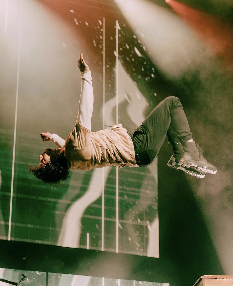 cryingforjosh's tweet image. josh dun = talento