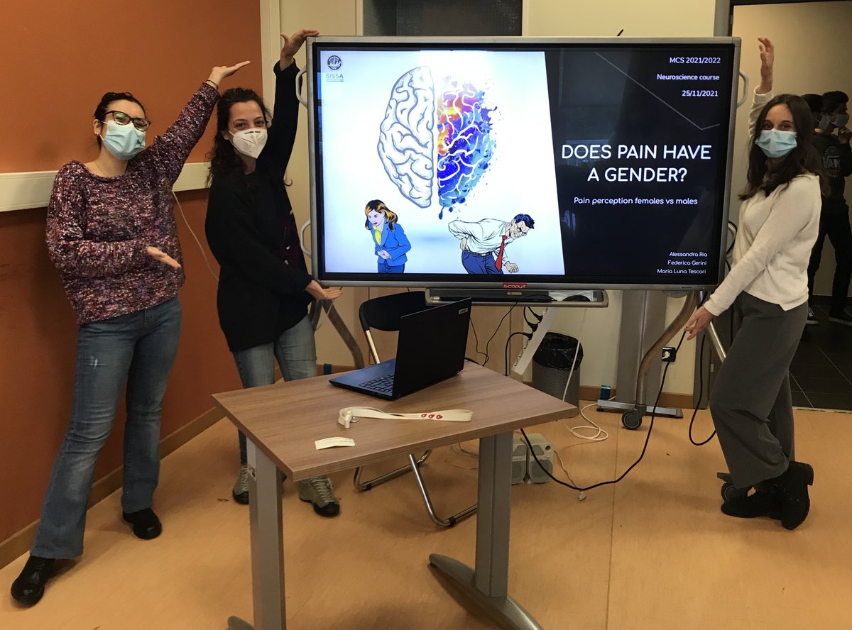 MCS_Sissa's tweet photo. "Il dolore ha genere?" 
 Durante il corso di "Comunicare le Neuroscienze" @marialuna_t, @kikagerini e @aless_ria hanno parlato del dolore e delle differenze di genere nella ricerca scientifica. https://t.co/6hsiZG5iNt