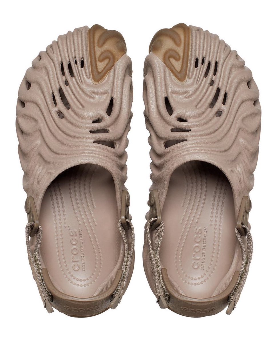 SNKR_TWITR tweet media