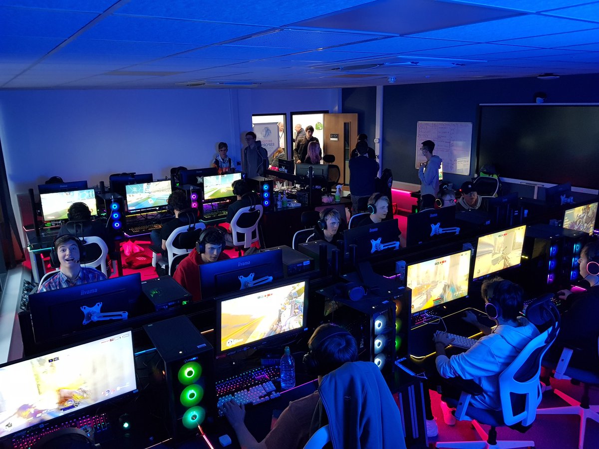 rueswarm's tweet photo. First term of @ExeterCollege esports course complete and I couldnt be happier. As the communications manager for teams Hexed and Exeulted, I've met a group of talented, hardworking young people who have battled against fate and brought forth incredible results. #execollproud https://t.co/j9axzamUo8