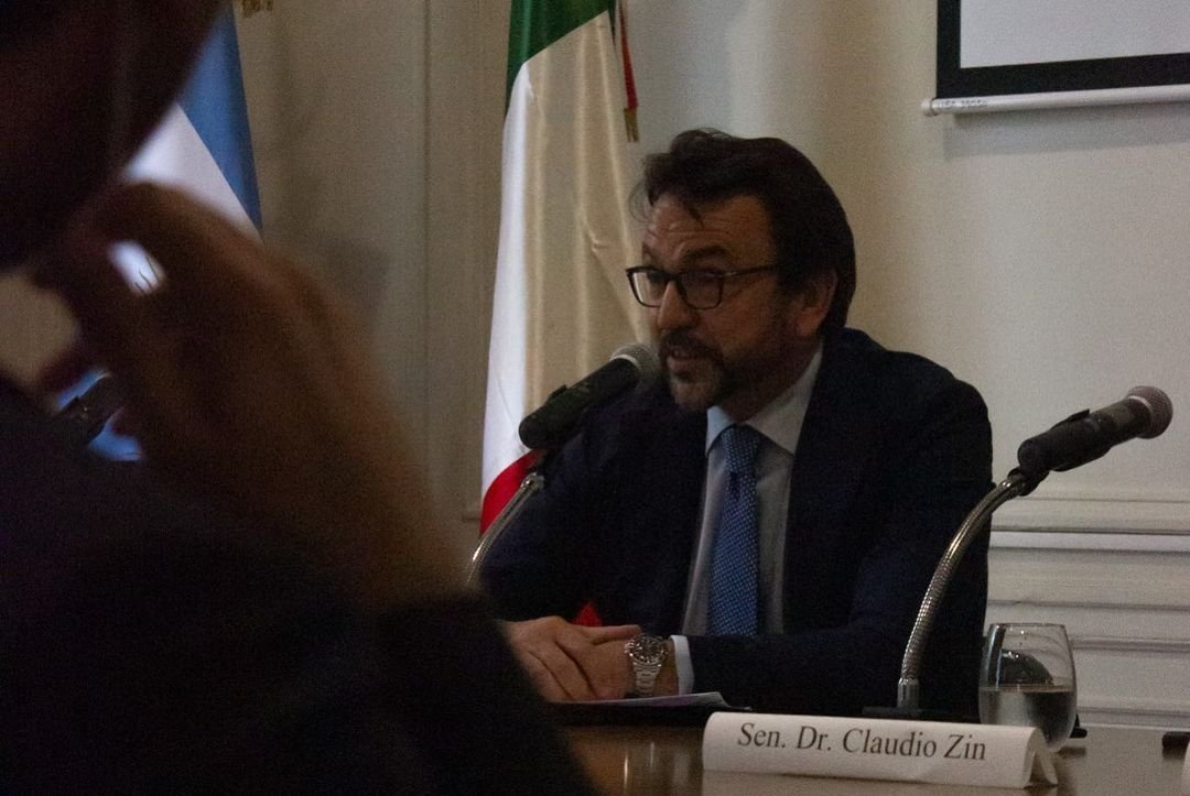 ubaglobal's tweet photo. #ubainternacional #ciaae Centro Ítalo Argentino | En el encuentro de cierre de la Diplomatura en Estudios y Gestión de Instituciones de la Colectividad Italiana, estudiantes y coordinadores pudieron conocerse e intercambiar experiencias 🇦🇷♥️🇮🇹 @ItalyinARG https://t.co/SgQK8IFocg
