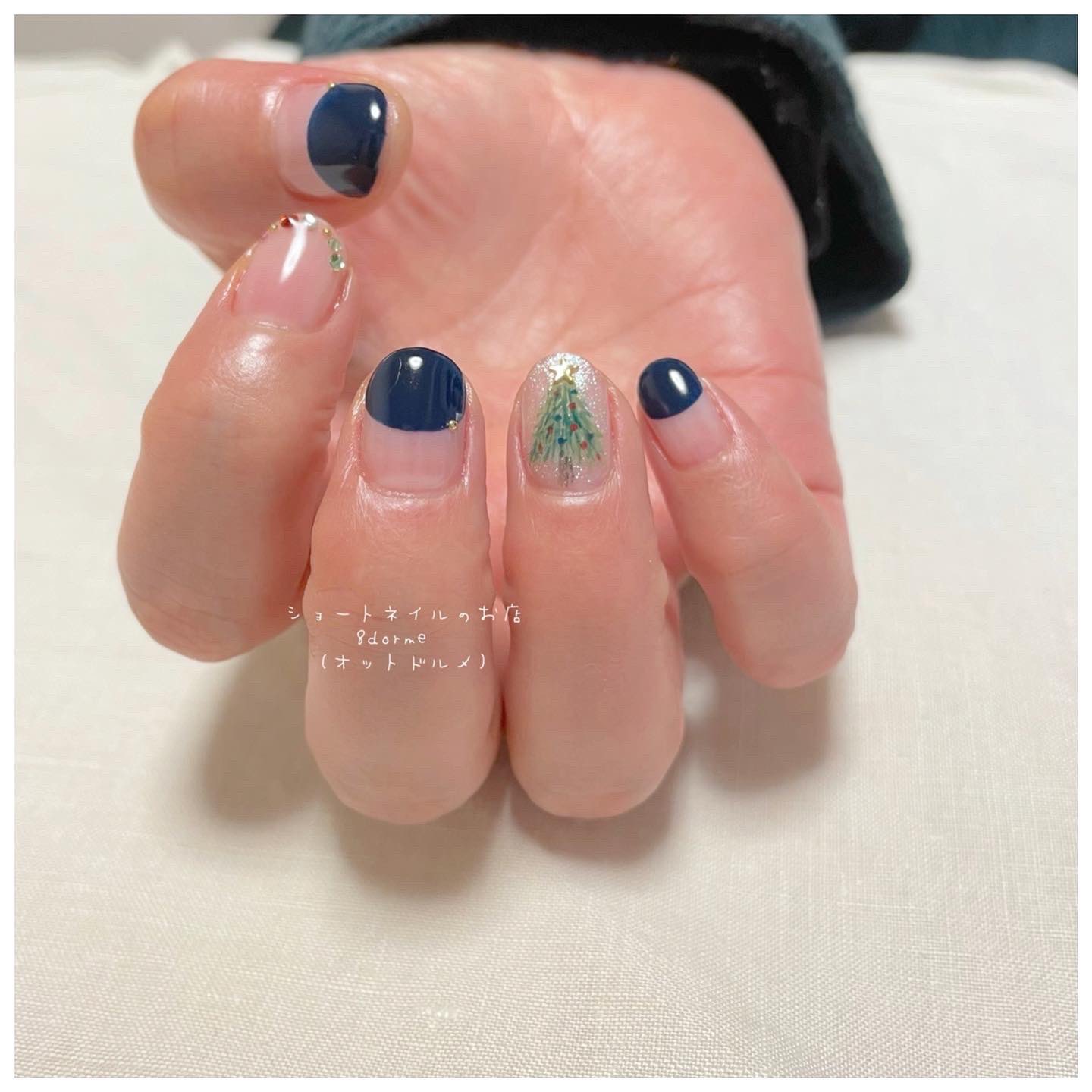 大岡山ネイルサロン ショートネイルのお店 8dorme オットドルメ 𖥧 𖠰 オットドルメのクリスマスネイル 毎年人気のデザインです ﾟ ご予約はこちらから T Co 5wmn8ewt1u クリスマスネイル ツリーネイル クリスマスツリー