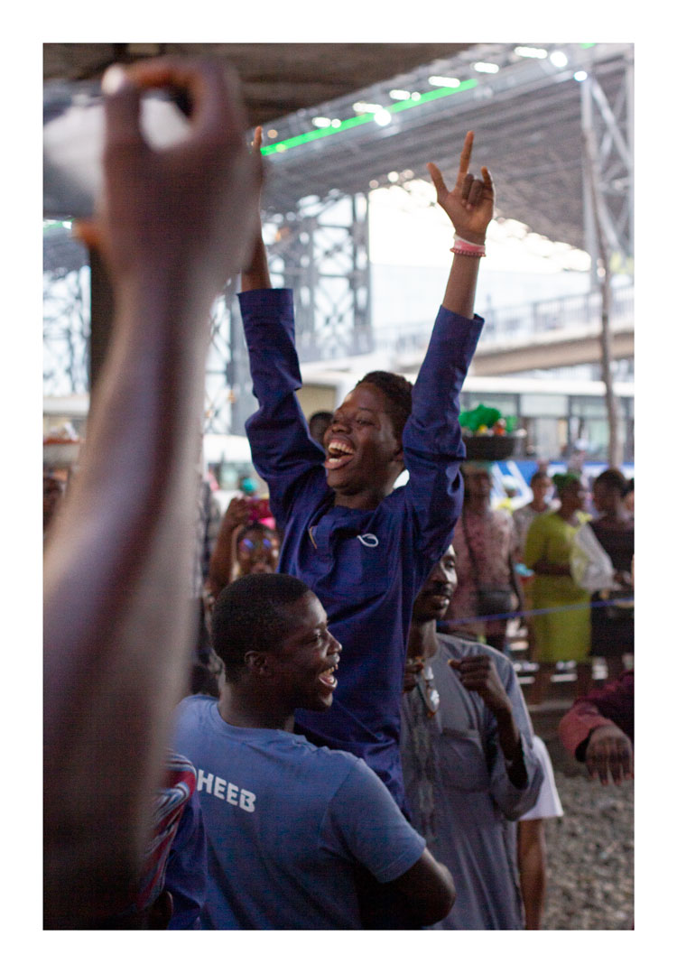 Tunde_OD's tweet image. Adeoye Fawaz, an 18 year old boy who works as a bus conductor and has lived years of his life Under oshodi bridge emerged as our overall champion in both chess and mental maths.

A star is born.