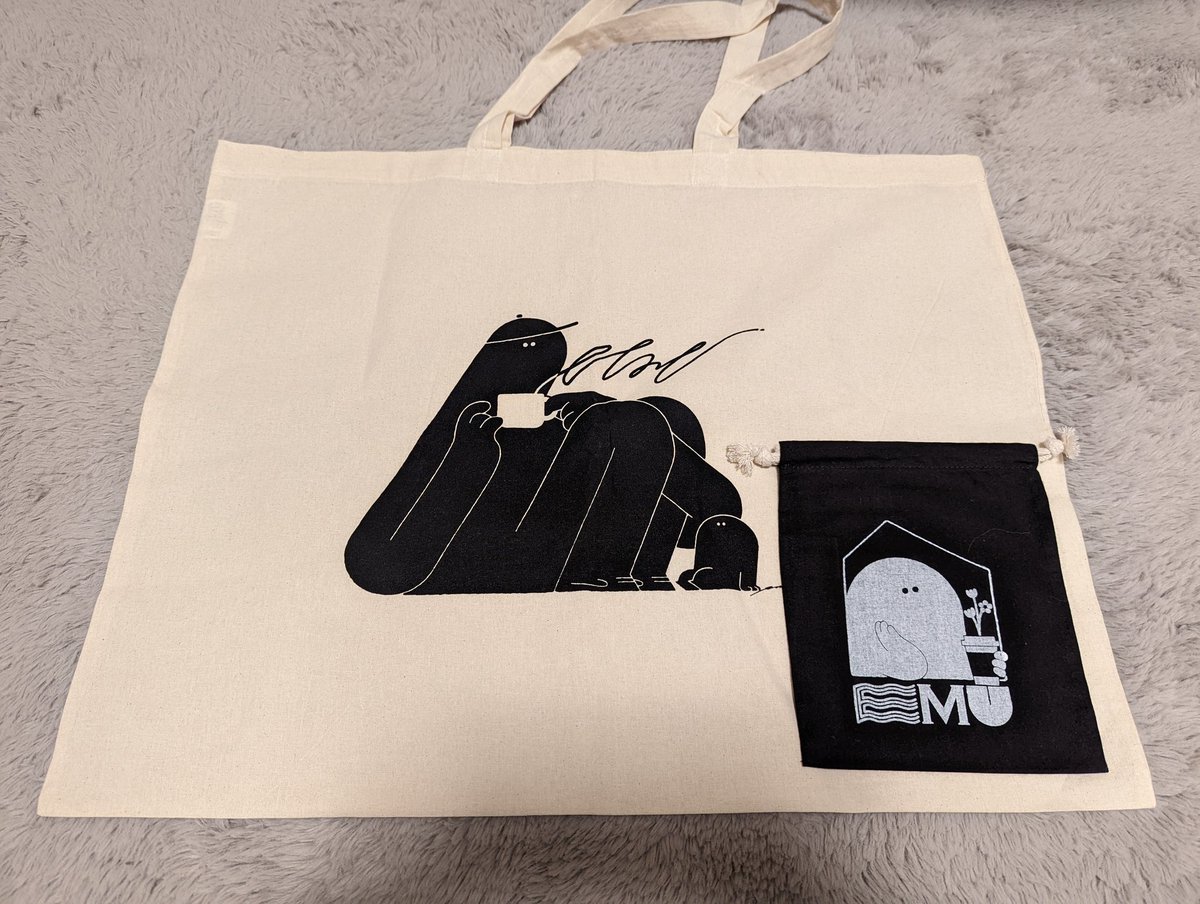 KrhRvv_v's tweet photo. EMUさんと初めてお話できたり、かわいい木工作品もやっと我が家にお迎えできたり、お気に入りのバッグにサインしてもらったり、優しい紳士にEMUboyの白黒バッチいただいたり、外気とは反対に心ホカホカ、ホクホクな日でした!
#EMU
#emu
#LIFE
#emuboy https://t.co/6Y6uosksop