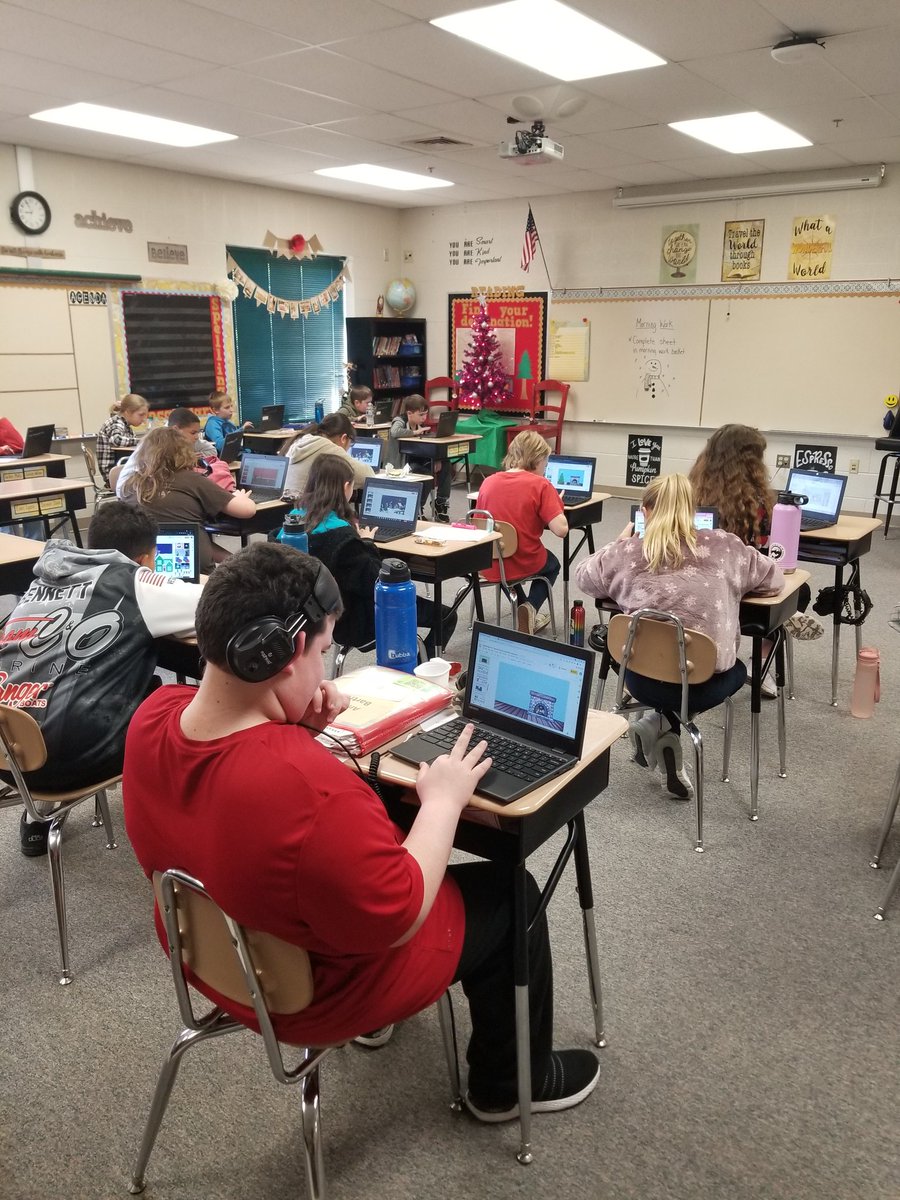Students are loving the Google Slides Stop Motion Animation Christmas project!  #creativekids <a href="/CENT_Tweets/">Centennial Panthers</a>