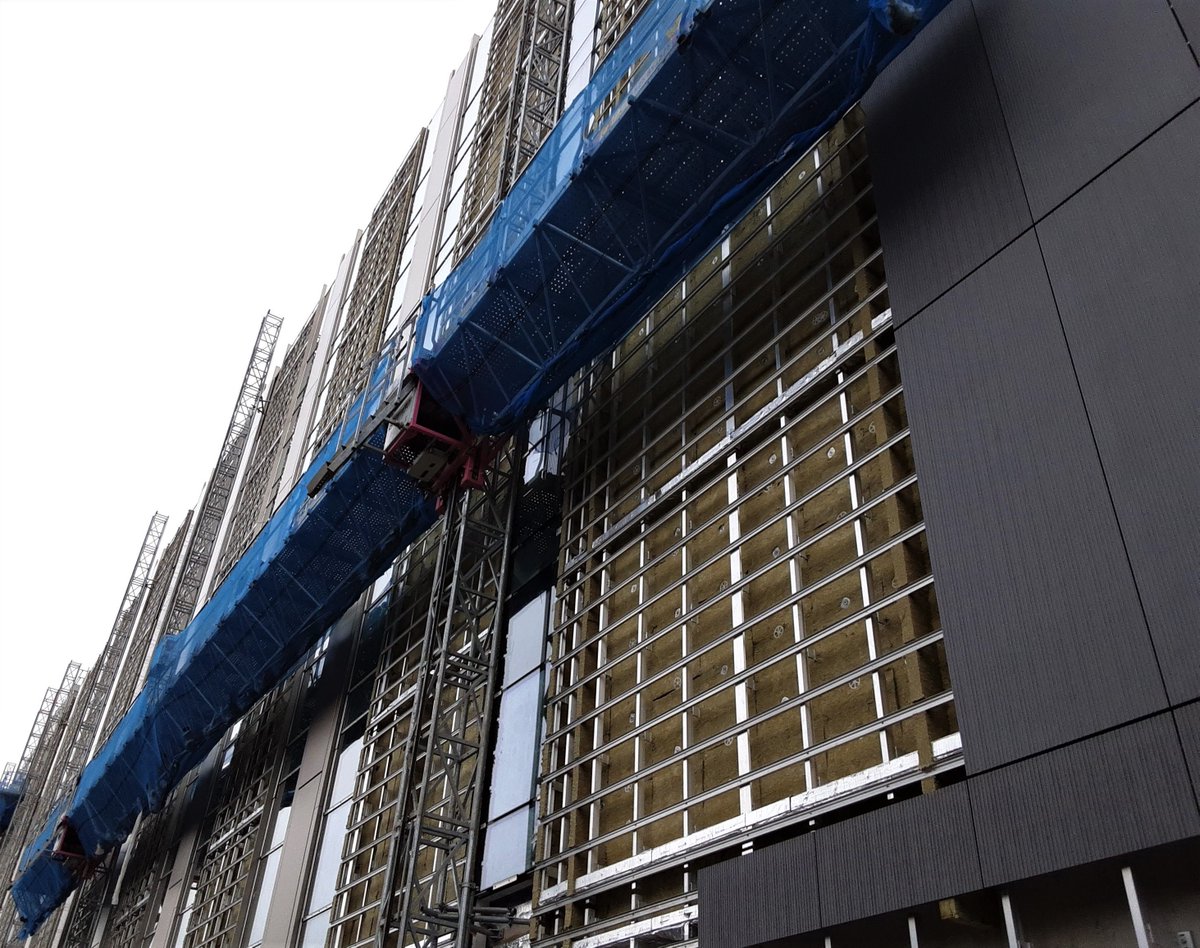 LongworthFacade's tweet image. At Airport City in Manchester we are installing Equitone Linea to certain elevations. This unique 3d shaped through coloured panel is secretly fixed back to an Nvelope aluminium substrate, with Rockwool duo-slab insulation and Corofil cavity fire barriers

#Equitone #Linea