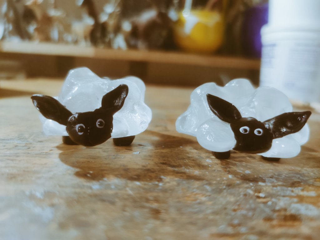 ✨ tirage au sort✨

Ces 2 moutons bêtes cherchent une maison ensemble pour Noël 

RT + Follow pour tenter votre chance

Tirage au sort le dimanche 19 décembre à midi 🐑

urlr.me/mfLVJ