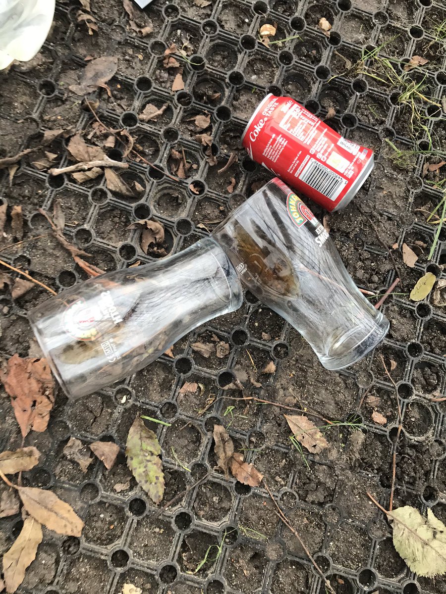 FG_Tracey's tweet photo. So if you are the sort of adult who thinks it ok to party in a children’s play area-I guess you are not going to take away your drug &amp; paraphernalia. 🤬🤬🤬We cleared it away @MaygrovePeaceP1 @CamdenCouncil #fuming #safety @MPSWestHampstd https://t.co/EHYkkjVGqy