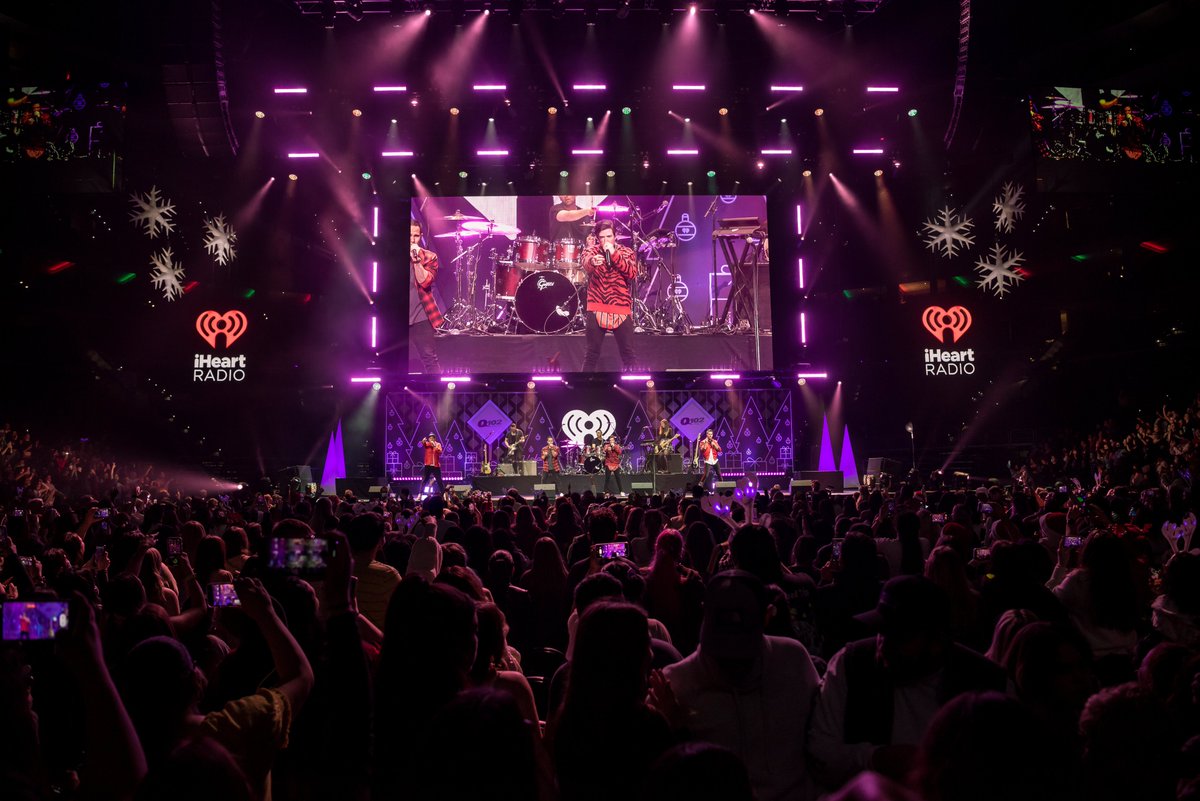 bigtimerush's tweet image. Big Time Rush is back 🤟🏼 Hell of a first show to kick off this reunion. Thanks Philly and @iHeartRadio for showing us so much love @IHRJingleBall 
We're just getting started...