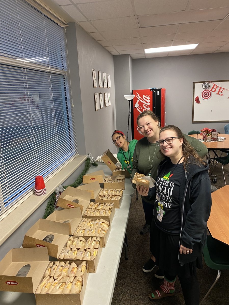 Breakfast for all the Caprock Elves! Thank you <a href="/ht_lending/">HT Lending Group</a> and <a href="/Realtors4ISD/">Realtors 4 Educators</a> for the yummy breakfast sandwiches!!