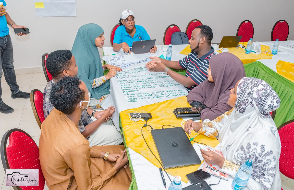 NYC_YouthVoice's tweet photo. #NYCInGarissa giving the youth an opportunity to engage in meaningful decision making processes towards formulation of Garissa Youth Policy. The youth are able to give an input of what they would like to see in the Policy
#UNDPDeepeningDevolution
@UNDPKenya @RoySasaka https://t.co/oyaLzXYZin