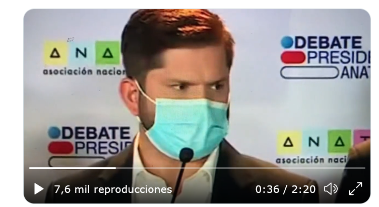 AlephEdu's tweet photo. 1er acto: un periodista hace la pega, preguntando por detalles e inconsistencias sobre el examen de orina de Boric
2ndo acto: Boric increpa al periodista con inaceptables gestos de amenaza
3er acto: sus matones de rrss quieren funarlo

¿Cómo se llama la película? https://t.co/7QBrvq3C1W