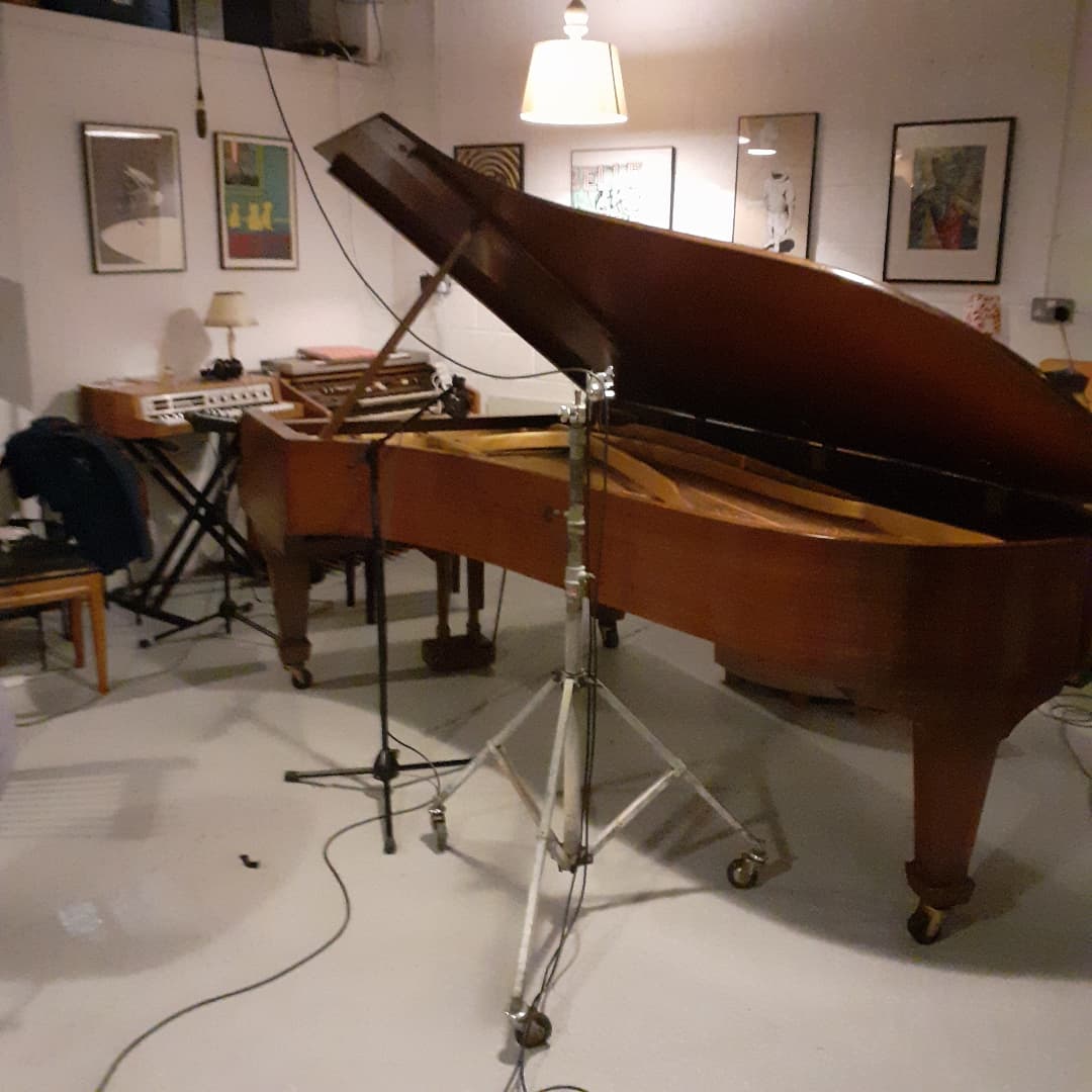 ifihadahifiband's tweet photo. Day one of recording new tracks. Got to play this gorgeous long boi (read: extended grand piano) and it sounds *gorgeous*

I am very much in my happy place right now https://t.co/LFvVsDznem