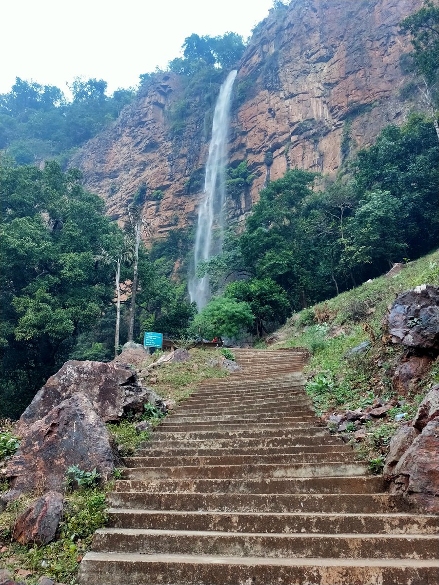 Satamanyu92's tweet photo. The Beauty of Khandhadhar Waterfall Keonjhar #OdishaTourism https://t.co/6dH4M8uPKB