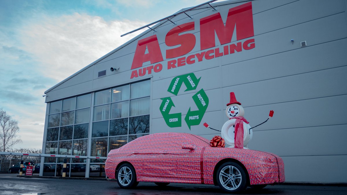 Who will be unwrapping this car at Christmas? 🎁 🚗

Reminding everyone that all proceeds will be donated to the an amazing and life saving service -  <a href="/TVAirAmb/">Thames Valley Air Ambulance</a> 

View &amp; bid here!
🔗 auctions.asm-autos.co.uk/.../2015-bmw-5…

#BMW5Series #bmw520d #charitycar #charityauction