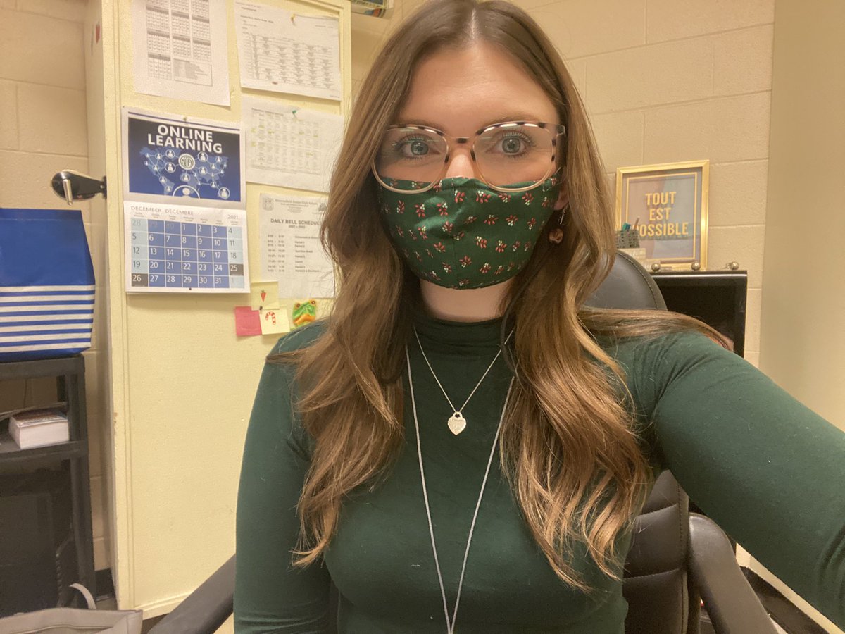 It’s green day <a href="/bjhsaxons/">Beaconsfield Jr.High</a> ! If you can, please bring in a toonie for our 12 days of giving!🎄💚<a href="/NLESDCA/">NLESD</a>