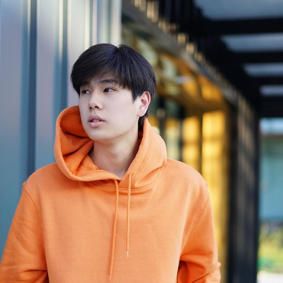 PhuwinOfficial's tweet photo. ➖📷 IG @phuwintang REPOST:

🍊อาาาาา

Like 🤍 Comment 💬 Share 📤
🔗 https://t.co/qVKDIG167c

#phuwintang
#winniethephu https://t.co/a4doiWZ3Ar