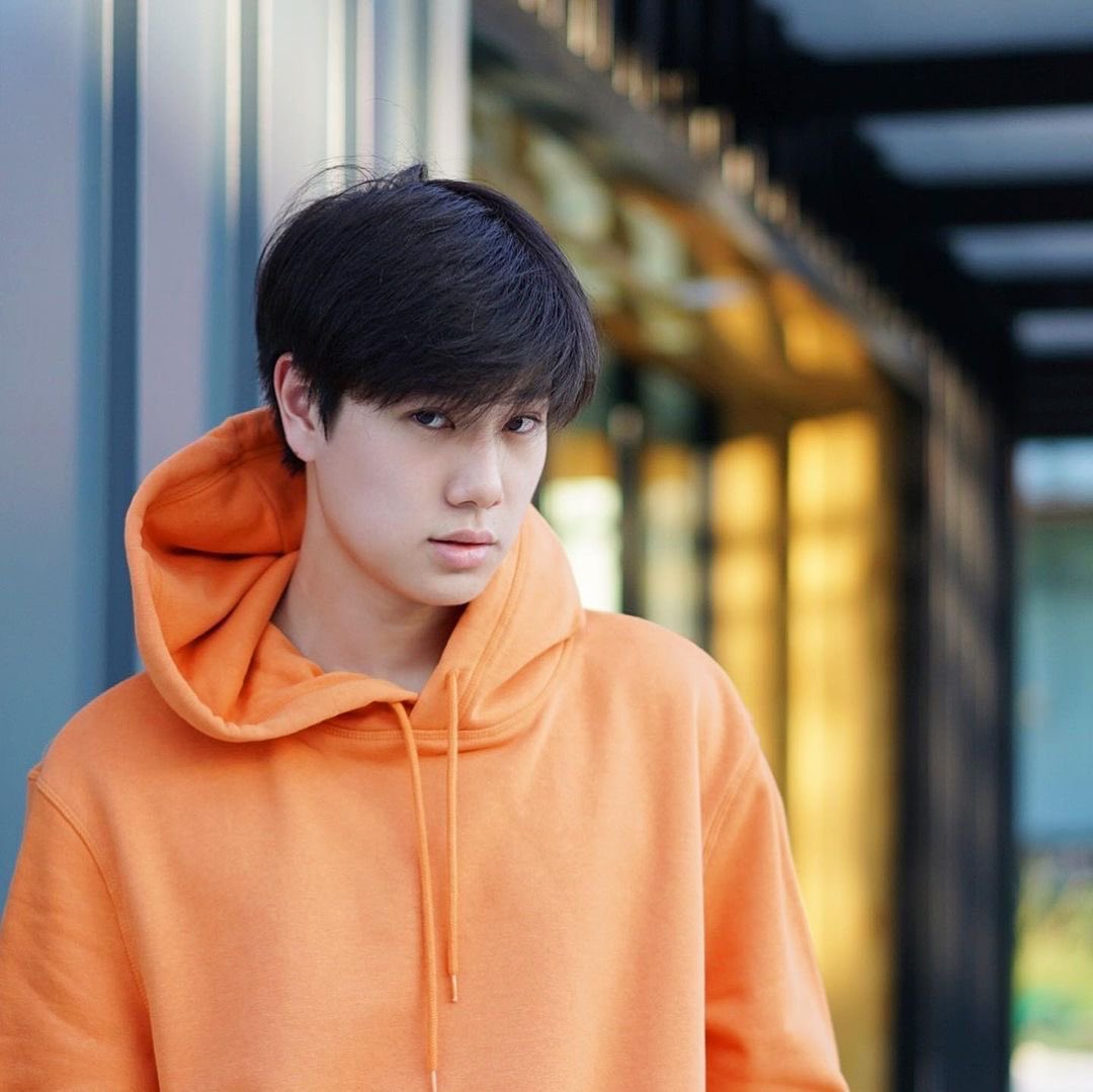 PhuwinOfficial's tweet photo. ➖📷 IG @phuwintang REPOST:

🍊อาาาาา

Like 🤍 Comment 💬 Share 📤
🔗 https://t.co/qVKDIG167c

#phuwintang
#winniethephu https://t.co/a4doiWZ3Ar