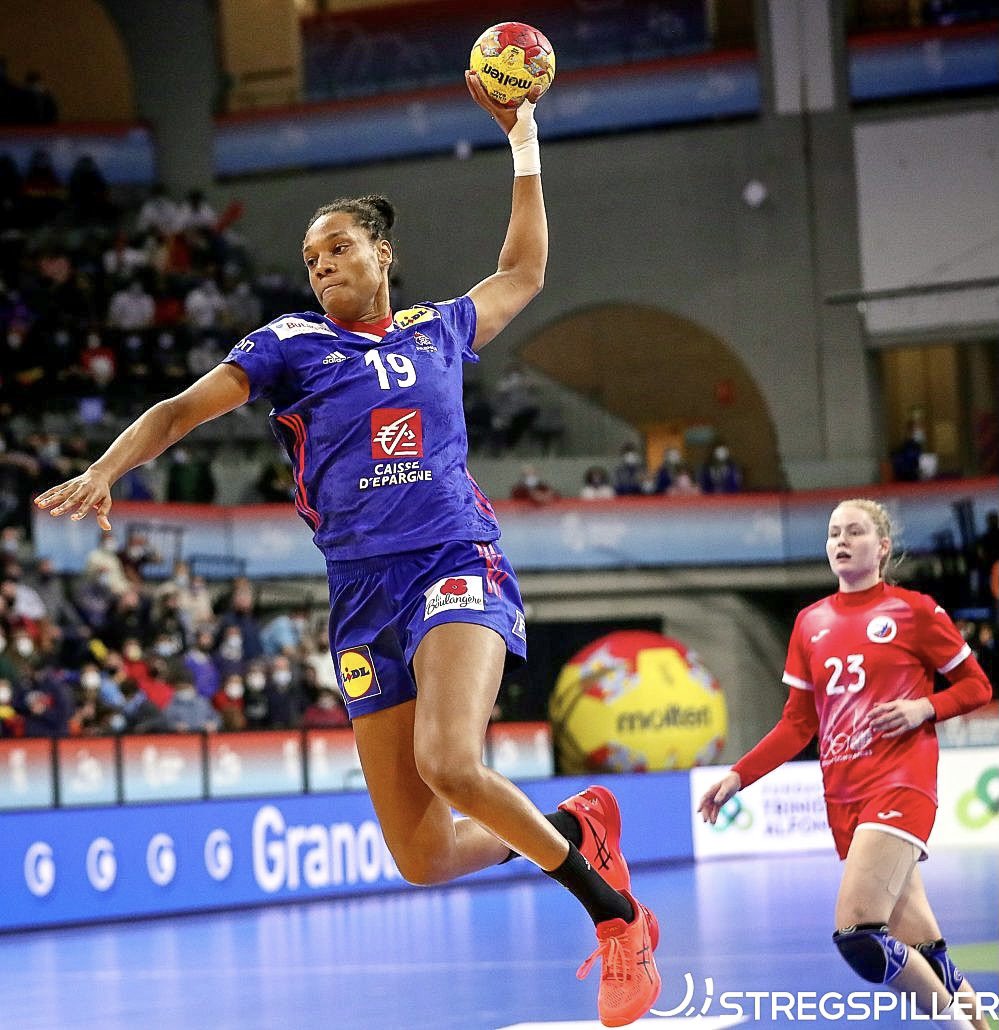stregspiller's tweet photo. Last night at @SheLOVsHandball  - @ffhandball celebrated their 6th consecutive win of the tournament. #RUSFRA 28:33

#SheLovesHandball https://t.co/PIOHpI1GIh