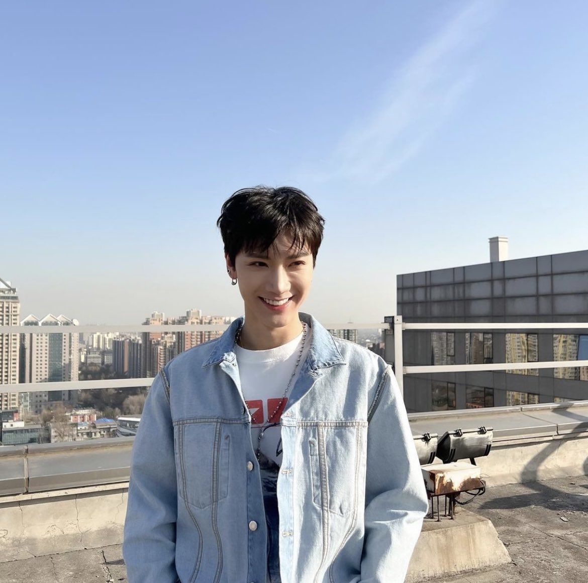 lee_yrnmf's tweet photo. โทดน้าเสื้อตัวเดียวกันป่าวเอ่ยหรือหารค่าส่ง 🐰🐱 https://t.co/JjAfvKcuWZ