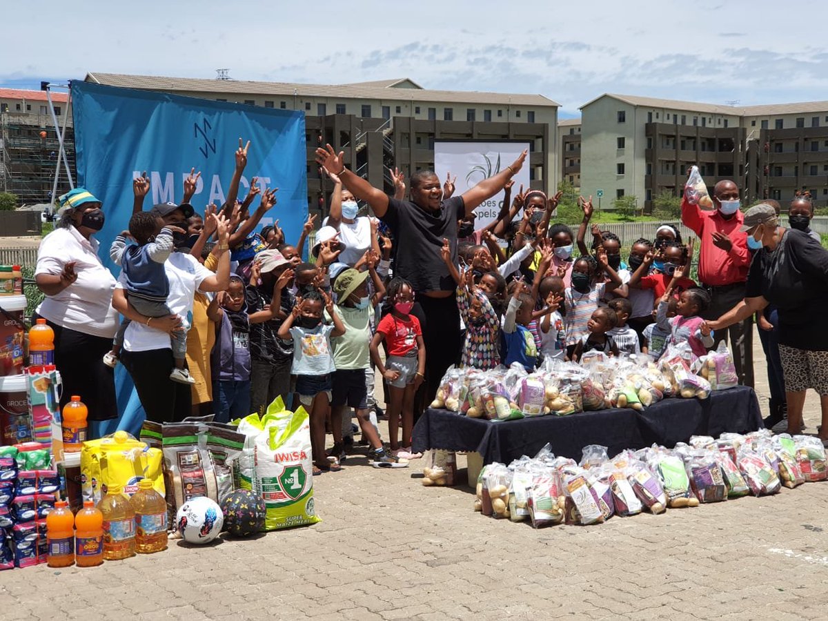 potatoes_za's tweet photo. "Look around you... You can see the poverty. The need is great. Thank you @Willie18674579 @potatoes_za @chefmbombi and #NSImpact for the #passthepotato drive." (Snowy Nkosi and Zanele Madi of Phutadichaba Youth Project)
We challenge @AllGold_SA to #passthepotato. https://t.co/F4KS18z7p1