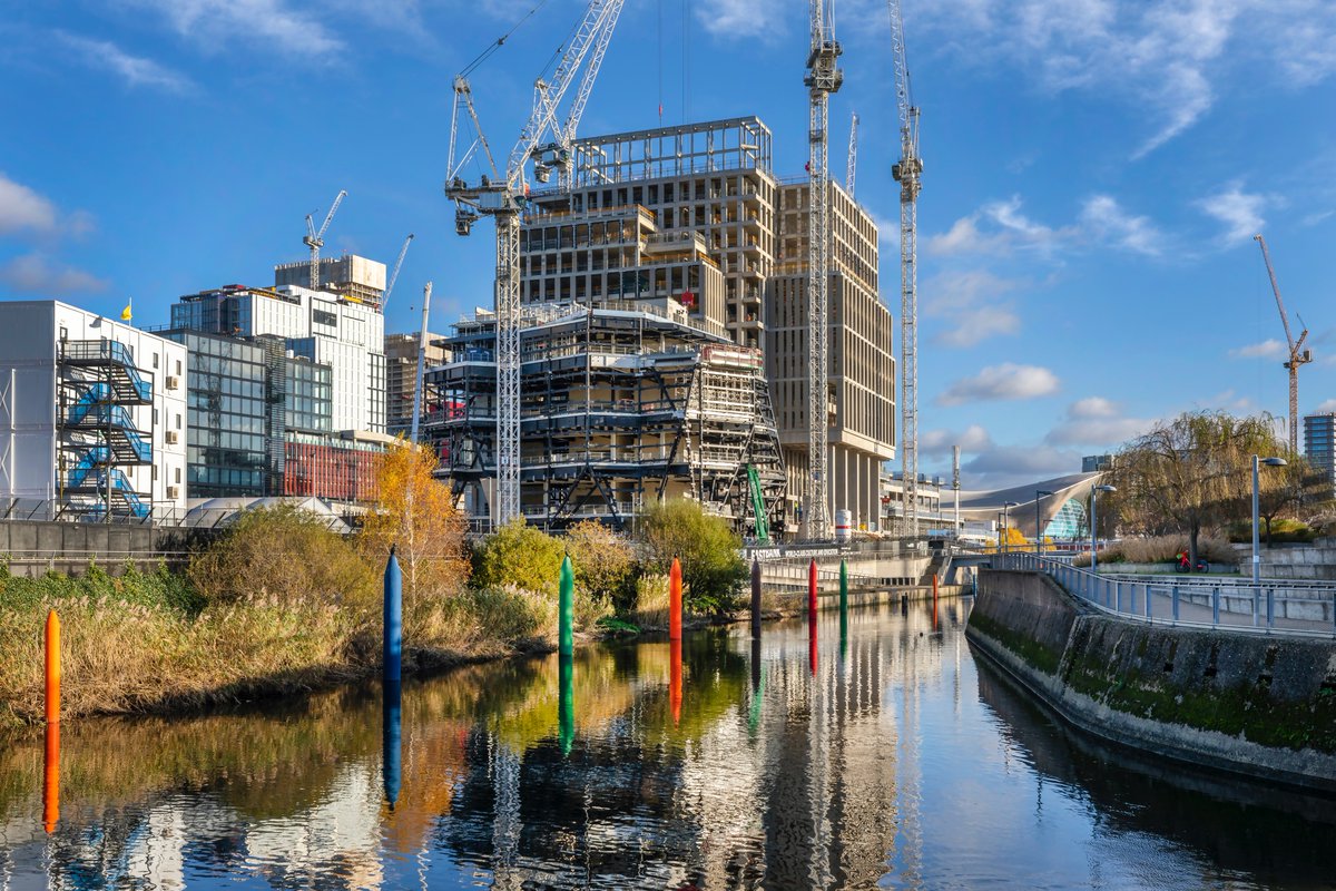 Today, we’re excited to announce that we have ‘topped out’ on our new V&amp;A East Museum. It’s one of our two new V&amp;A East sites currently under construction.

For more details, check out V&amp;A East Project Director, Claire McKeown’s blog post here: vam.ac.uk/blog/museum-li…