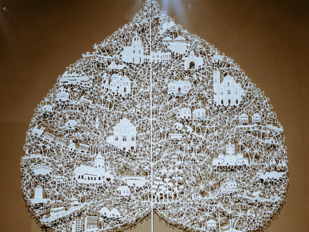 womensart1's tweet photo. India-based artist Vanshika Agarwala, self-taught in the intricate craft of paper cutting #WomensArt https://t.co/xMuhP8beGh