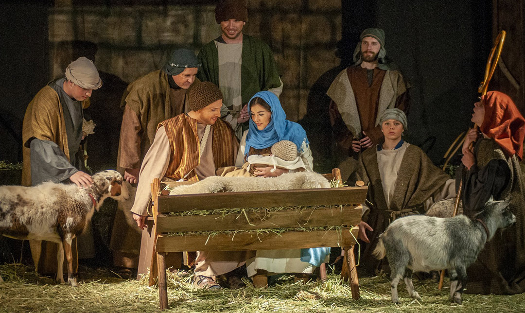 PESSEBRES VIVENTS | Una de les tradicions més nostrades que, any rere any, escenifica un dels episodis més transcendentals de la nostra història. 

Hem recollit totes les representacions del país aquí 
👉 surtdecasa.cat/agenda/pessebr…

<a href="/pessebresvivent/">Pessebres Vivents de Catalunya</a>