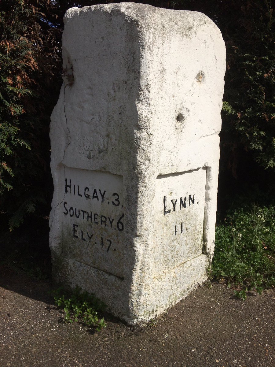 mutley7781's tweet photo. π #DownhamMarket #Norfolk
A very interesting π§΅ by @friendschurches about #mileposts on #London - #KingsLynn road (now A10).
The one at Fordham is featured. Here is its partner in Downhamπ
π€ - interesting to see how distances for Hilgay & Downham equate.
@storiesinstone https://t.co/QkDkieqFWt