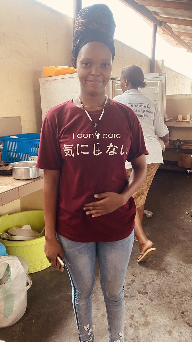 satoshi_akita's tweet photo. いつも行く食堂のお姉さんが着てたイケてるTシャツ。 https://t.co/9E6RcDcJsk
